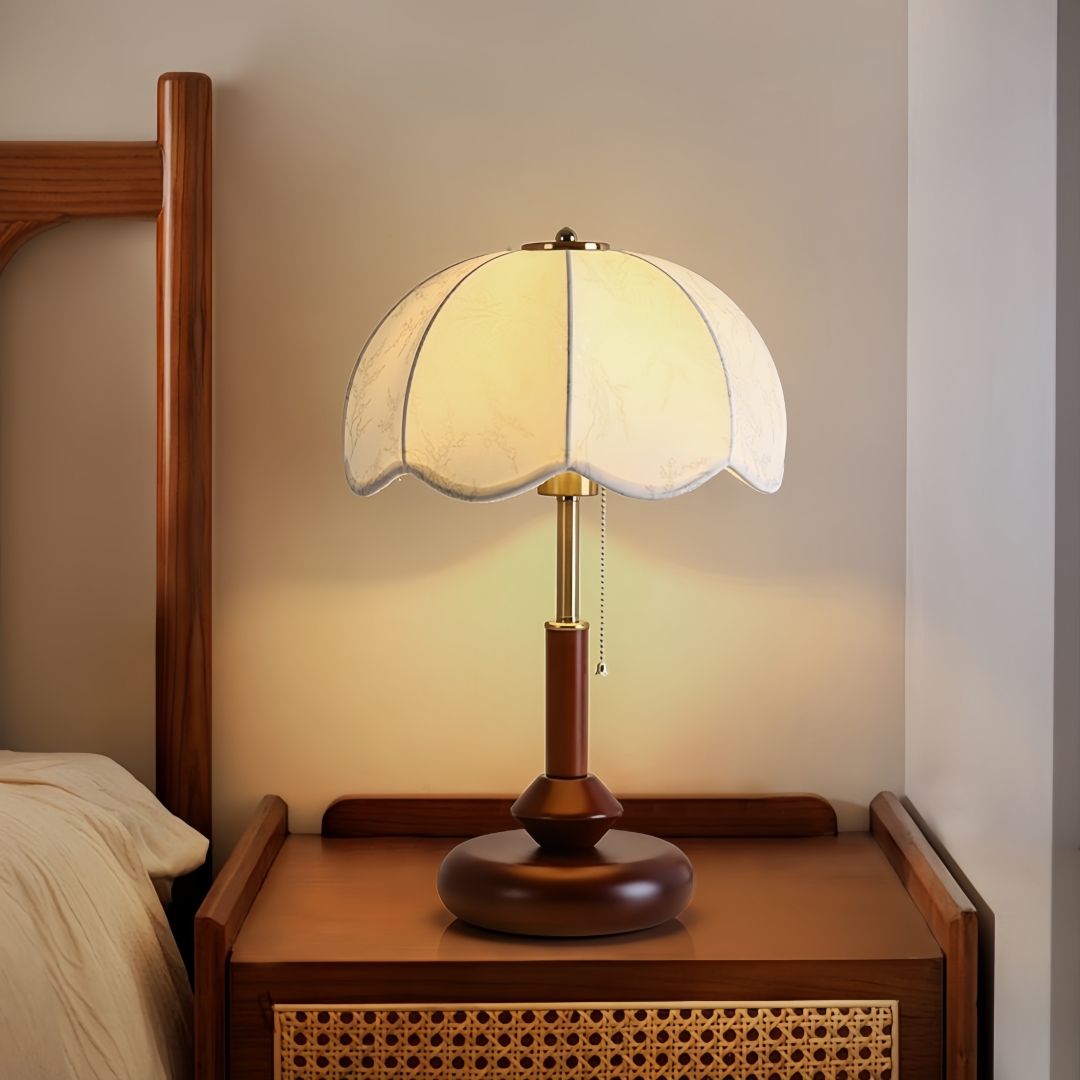 Home Textiles Fabric - مصباح طاولة قبة مزخرفة بتصميم عتيق
